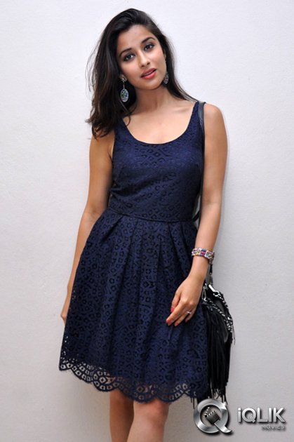 Madhurima-at-Veta-Movie-Platinum-Disc-Function